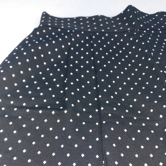 Black Shorts, Vintage Pleated, Wide Leg Shorts, High Waist, High Rise with Pocke - Picture 4 of 9